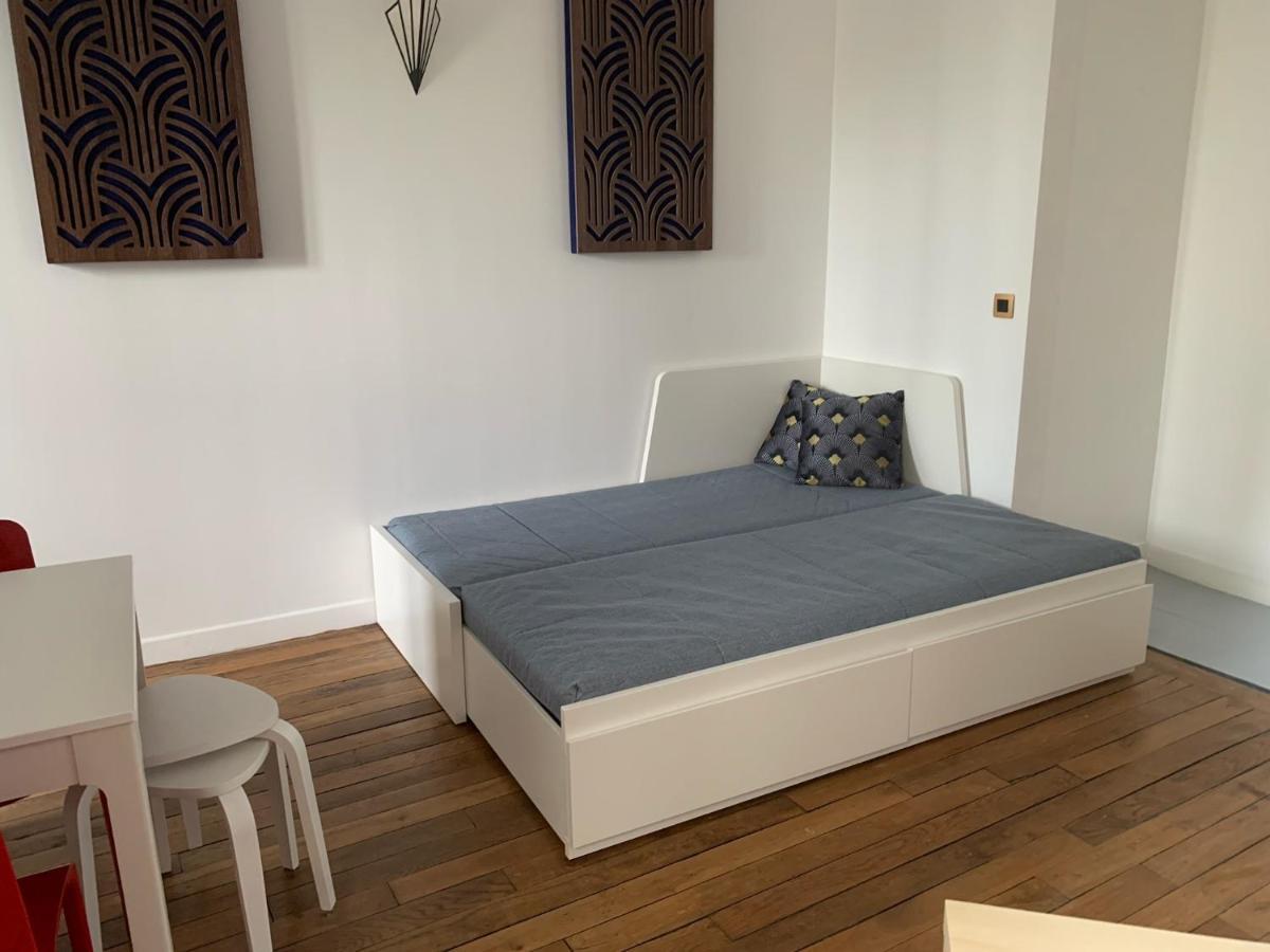 פריז Studio Perfect For 2 Adults And 1 Kid, And Up To 2 Kids - Jourdain 20E, 25Mn To Louvre Via Line M11 מראה חיצוני תמונה